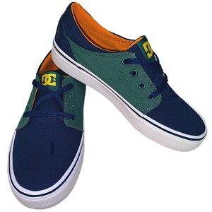 DC - Trase TX Youth Sneaker size 4